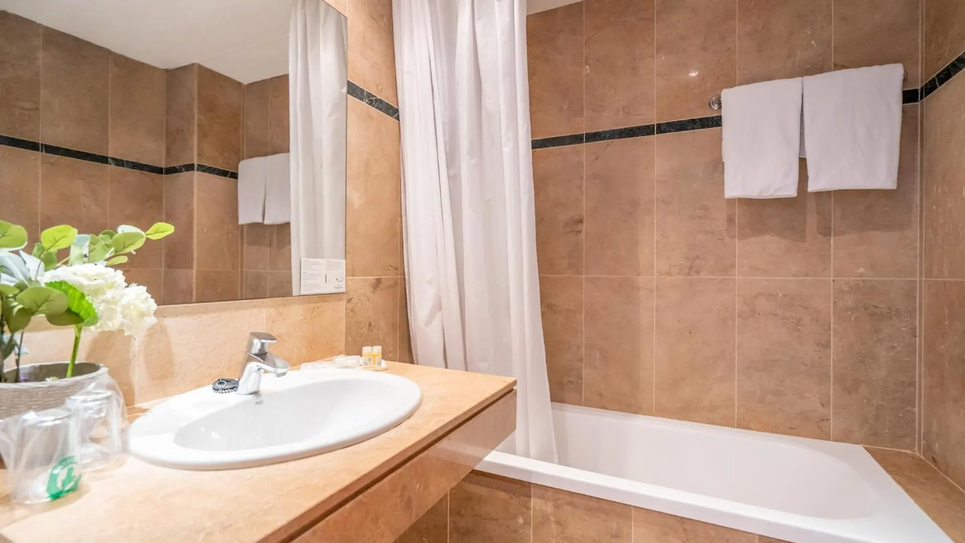 Hotel Glories Barcelona 3*,  Spain